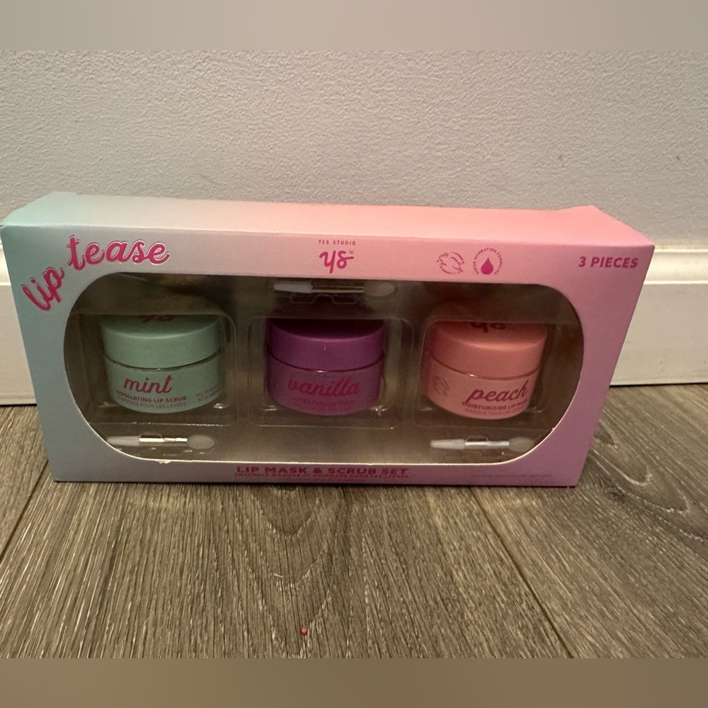 Lip Tease Lip Mask & Scrub Set